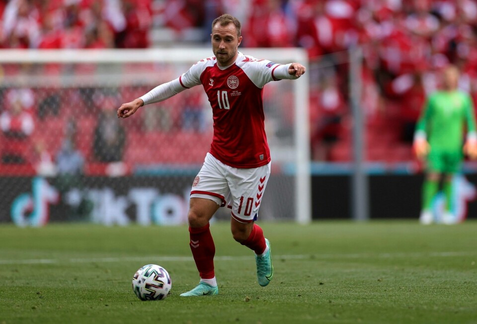 HJERTE: Christian Eriksen vil ikke tenke på hjertetrøbbelet framover. Christian Eriksen vil legge hjertetrøbbelet bak seg. Foto: Wolfgang Rattay / Pool via AP, file / NTB