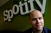 Spotify-gründer og sjef Daniel Ek fordømmer Joe Rogans uttalelser, men vil ikke kaste ut den kontroversielle podkastverten. Arkivfoto: Janerik Henriksson / TT / NTB