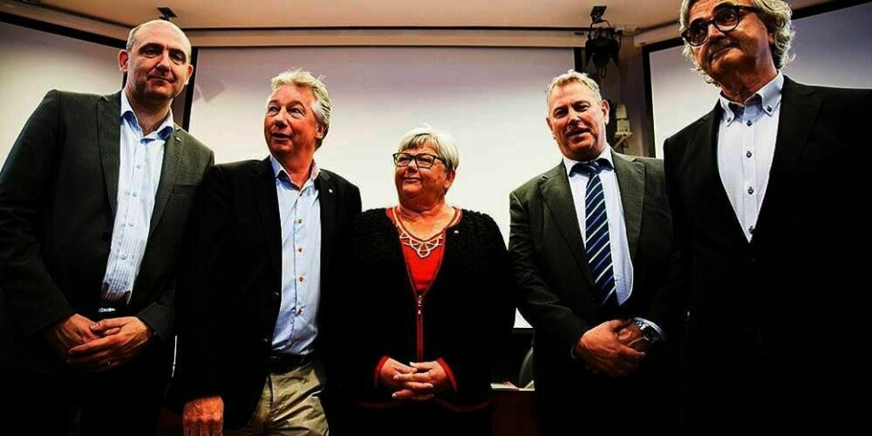 ENIGE:  Partene ble tidlig enige i forhandlinger om lønn for ansatte i staten. Fra venstre: Anders Kvam i Akademikerne, Pål Arnesen i YS stat, Tone Rønoldtangen i LO stat, Per Kristian Knutsen i Kommunal-departementet og Petter Aaslestad i Unio Stat.