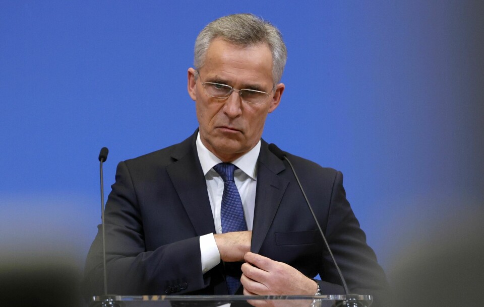 SJEF: Jens Stoltenberg er generalsekretær i Nato. Og forsvars-samarbeidet fordømmer det Russland gjør. Bildet viser Jens Stoltenberg i Nato. Han fordømmer Russlands angrep på Ukraina. Arkivfoto: Olivier Matthys / AP / NTB