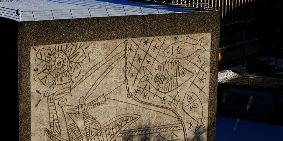 STRID:  Arkitekter fra Barcelona vil ikke at dette bygget skal rives. Det er sandblåst kunst på veggene.