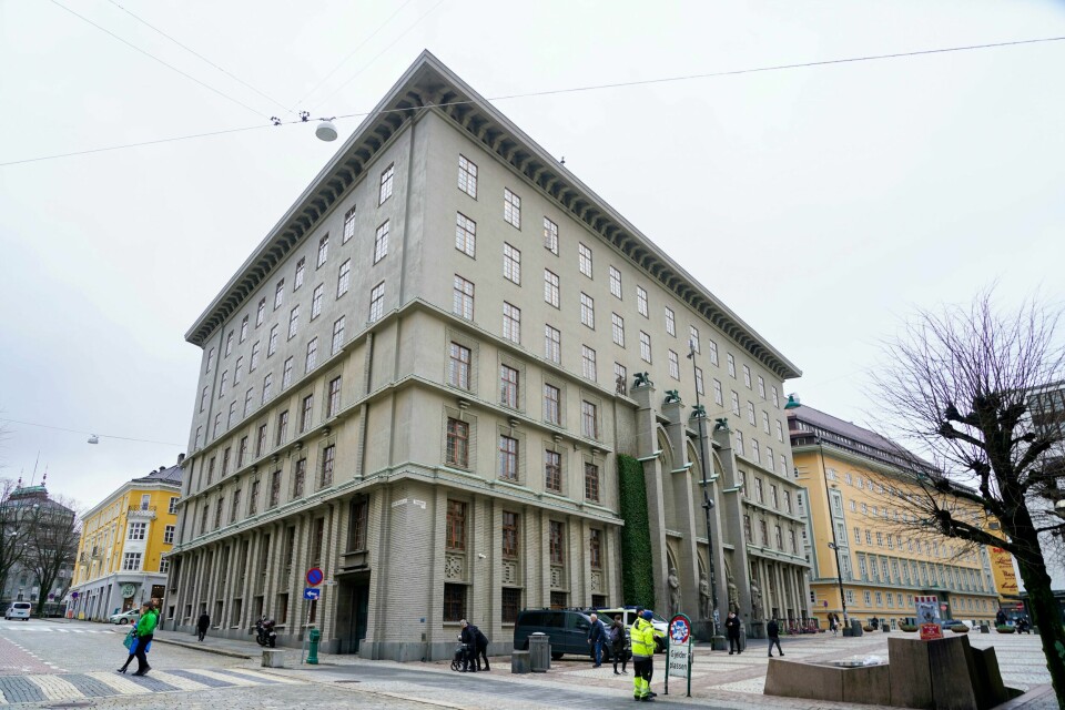 RETTSSAK: Fem menn er tiltalt i en omfattende narkotikasak. Totalt skal det dreie seg om mer enn 800 kilo hasj. Bildet viser Bergen tingrett (Hordaland tingrett i Bergen).