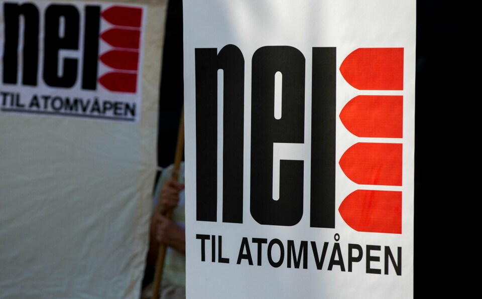 ATOMVÅPEN: Organisasjonen Nei til atomvåpen (NTA) forsøker å få alle land til å slutte å lage atomvåpen. Nærmere åtte av ti nordmenn mener Norge bør undertegne FN-traktaten om forbud mot atomvåpen, men regjeringen mener det er uforenlig med Nato-medlemskap. Foto: Vegard Wivestad Grøtt / NTB