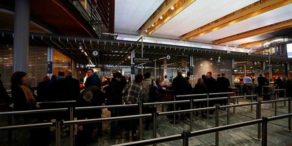 TEST:  Oslo lufthavn tester kroppsskannere. Det skal bli tryggere og mindre masete for passasjerer, er målet.