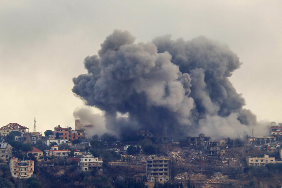 LIBANON: Bildet viser røyk som stiger etter et israelsk angrep i Libanon.
