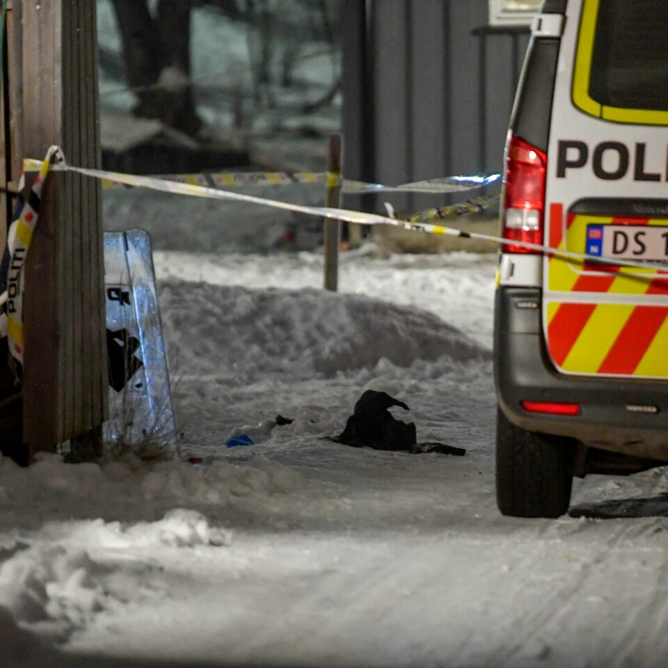 KRIMINALITET: En politimann ble stukket med kniv under en politiaksjon på Jessheim tirsdag. Politiet skjøt den skyldige. En politimann ble knivstukket under en politiaksjon på Jessheim tirsdag. Gjerningspersonen ble skutt av politiet.Foto: Annika Byrde / NTB