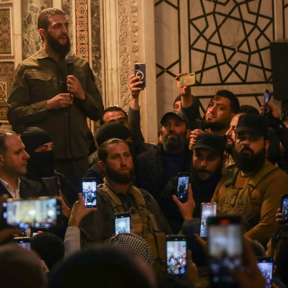 SYRIA: Abu Mohammed al-Jolani leder Hayat Tahrir al-Sham (HTS). Han talte ved Umayyad-moskeen i Damaskus etter Assad-regimets fall. Bildet viser Abu Mohammed al-Jolani. Han leder opprørsgruppa Hayat Tahrir al-Sham (HTS). Han talte ved Umayyad-moskeen i Damaskus etter Assad-regimets fall.