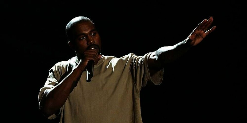 POLITIKER: Rapperen Kanye West hevder at han vil bli president i USA. Han sa i en tale søndag at han stiller i presidentvalget i 2020. Men like etterpå innrømmet han at han hadde røyket det narkotiske stoffet marihuana.