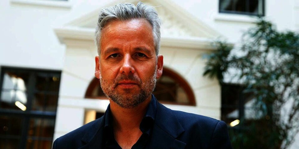 NOVELLE: Ari Behn kommer med ny bok. Det er en samling med korte historier- noveller. I en av dem skriver han om en asylsøker og et av ofrene for terroren på Utøya.