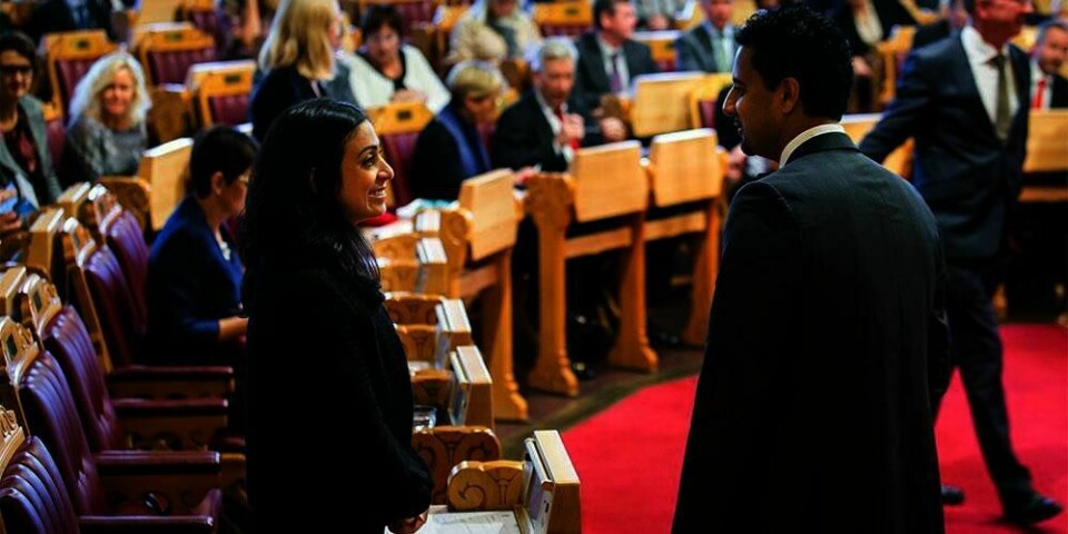 FÅ: Det er få politikere med innvandrer-bakgrunn som stiller til valg i høst. Det er ikke et nytt problem. Politikerne Hadia Tajik og Abid Raja er viktige forbilder, mener Aisha Naz Bhatti fra Senterpartiet.