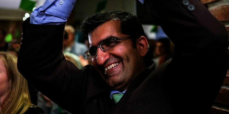 JUBEL: Shoaib Sultan jublet for godt valgresultat for miljøpartiet De grønne i Oslo. Han kan nå bli ordfører for partiet. Da blir han Oslos første muslimske ordfører.