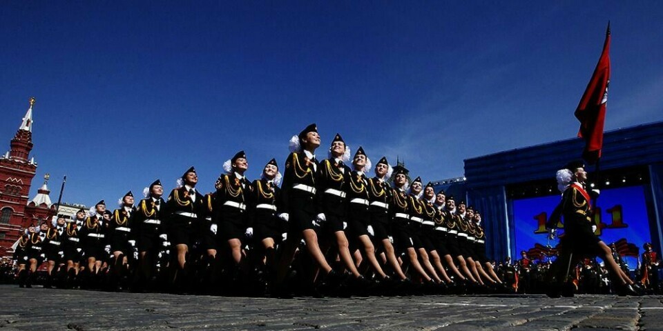 FEIRER: Lørdag feirer Russland at det er 70 år siden frigjøringen med stor parade. Men konflikten med Ukraina hviler som en skygge over festen. Her øver russiske soldater.