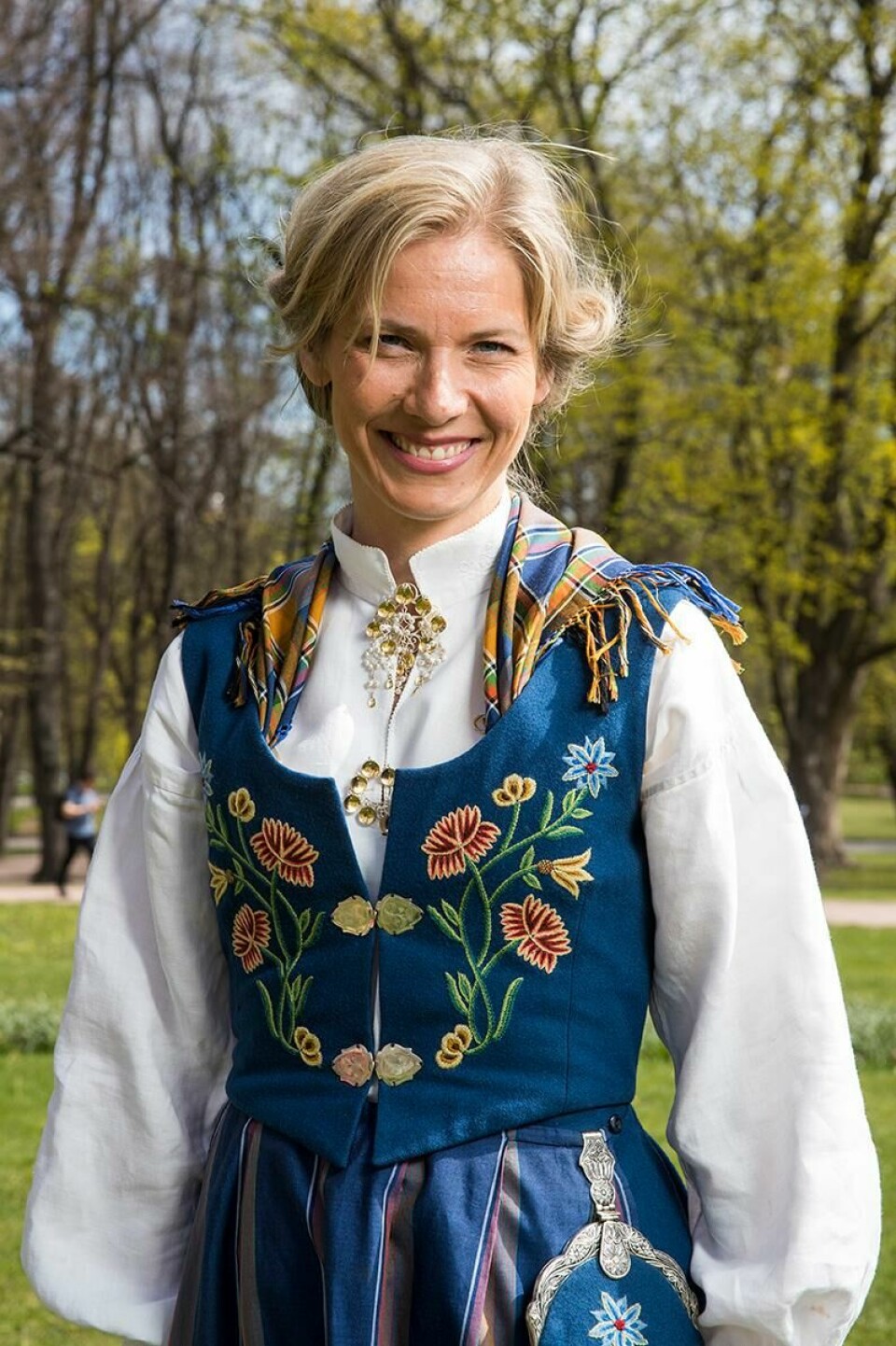 Oslo 20170503.Karen Marie Berg, her iført Nordlandsbunad er en av programlederne under NRKs 17.-mai sending på P1. Onsdag møtte hun og de andre programlederne pressen til intervjuer og fotografering.Foto: Håkon Mosvold Larsen / NTB scanpix Oslo 20170503.
Karen Marie Berg, her iført Nordlandsbunad er en av programlederne under NRKs 17.-mai sending på P1. Onsdag møtte hun og de andre programlederne pressen til intervjuer og fotografering.
Foto: Håkon Mosvold Larsen / NTB scanpix