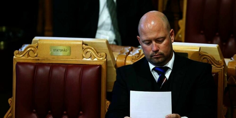 KRITIKK: Justisminister Anders Anundsen fikk kritikk i Stortinget tirsdag. Han måtte svare på spørsmål om hvordan han håndterte saken om asylbarn. Mange som hadde vært her lenge, ble sendt ut i fjor.