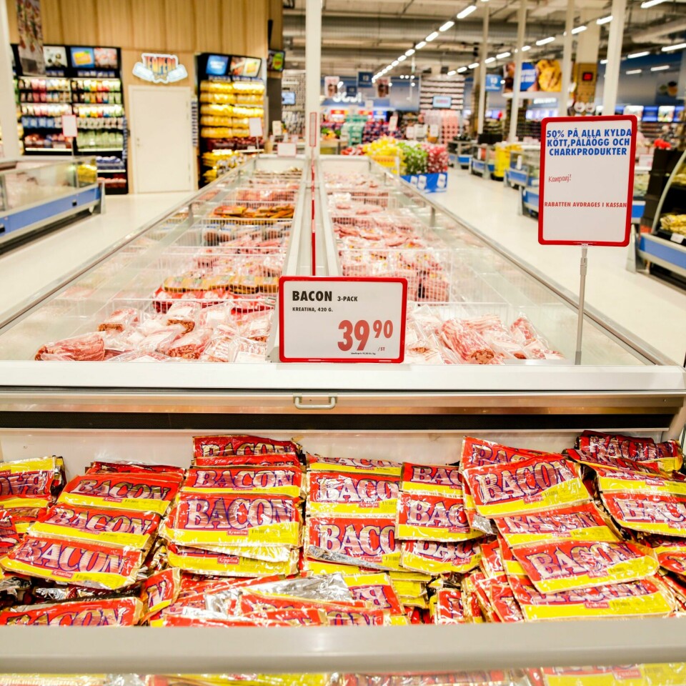 HANDEL: Få dro til Sverige under pandemien. Men nå er grensa åpen, og nordmenn handler billigere mat i nabolandet. Bildet viser en matbutikk i Sverige.