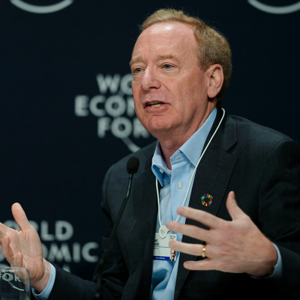 HACKING: Siden krigen startet har mange land blitt hacket av folk fra Russland. Siden krigen startet, har russiske angrep vært vellykket 29 prosent av tiden, sier Microsoft-president Brad Smith, her i Davos i mai. Foto: Markus Schreiber / AP / NTB