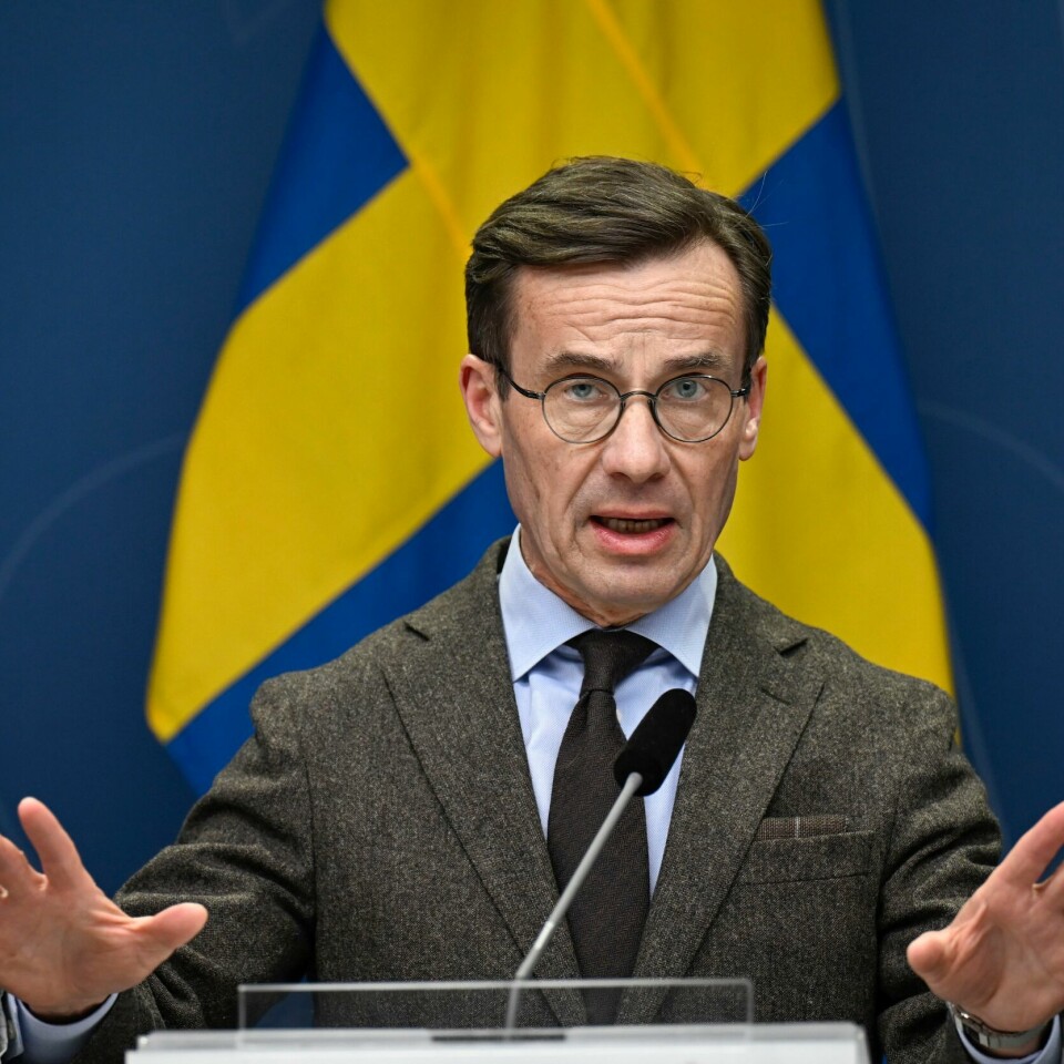 ALVOR: Kristersson mener Sveriges sikkerhet er i den største faren siden 1945. Statsminister Ulf Kristersson ber svenskene se alvoret i situasjonen landet nå står oppe i. Foto: AP / NTB