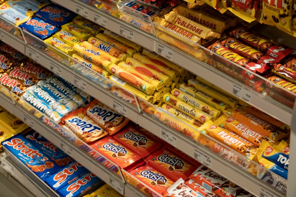 GODTERI: All annen mat blir dyrere, mens sjokolade blir billigere. Sjokoladeprisene har rast nedover de siste årene. I 2022 var prisen 17,7 prosent lavere enn i 2016. Foto: Geir Olsen / NTB