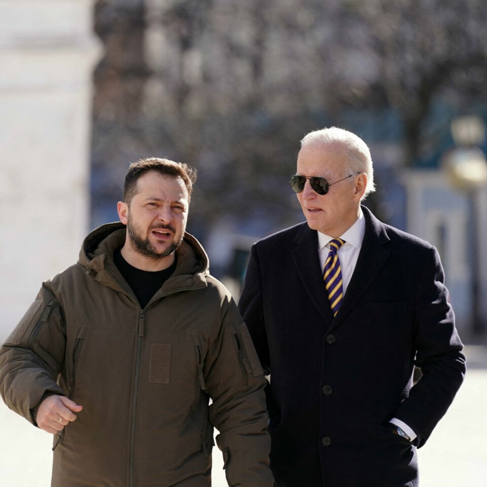 PÅ BESØK: Ukrainas president Volodymyr Zelenskyj og USAs president Joe Biden. Biden er på besøk i Kyiv i Ukraina. Bildet viser USAs president Joe Biden og Ukrainas president Volodomyr Zelenskjyj.