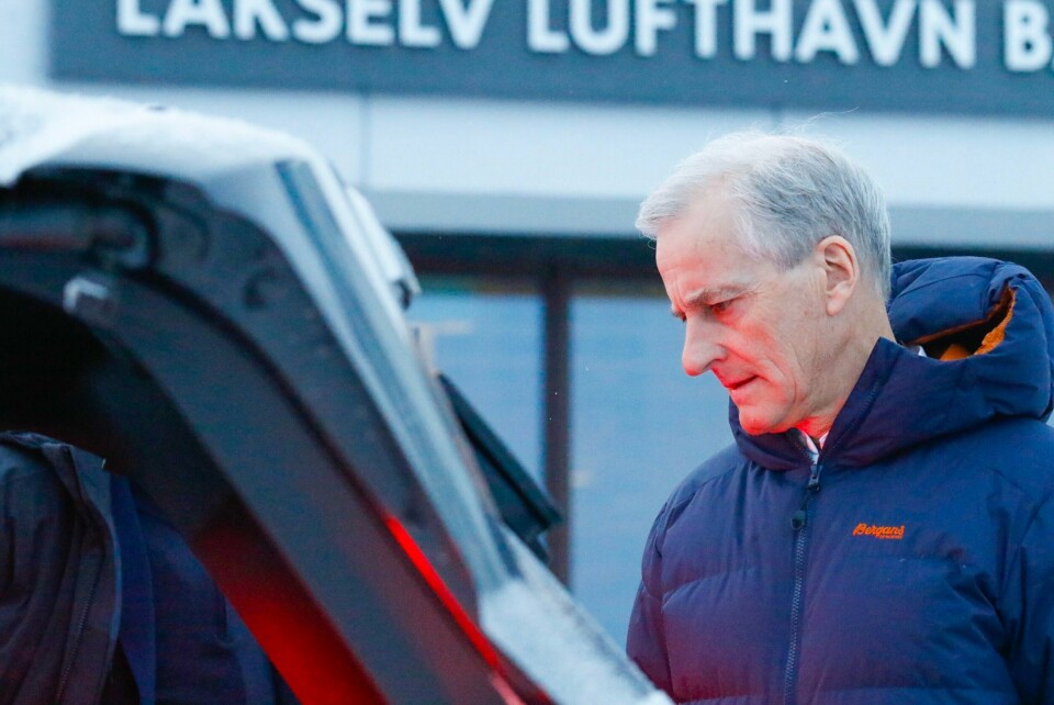 REGJERINGEN: Statsminister Jonas Gahr Støre kom onsdag til Finnmark. Torsdag skal han møte reindriftssamer og Sametinget. Statsminister Jonas Gahr Støre (Ap) kom onsdag til Finnmark. Torsdag skal han møte reindriftssamer og Sametinget. Der står Fosen-saken høyt på dagsordenen. Foto: Jan Langhaug / NTB