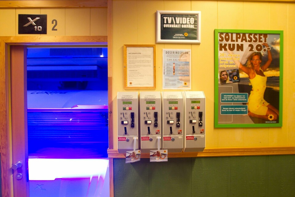 SOLSTUDIO: De siste ti årene har det kommet flere nye krav for solstudioer. De siste ti årene har det kommet flere nye krav for solstudioer. I 2012 ble det forbudt å tilby solarium til personer under 18 år. Foto: Heiko Junge / NTB