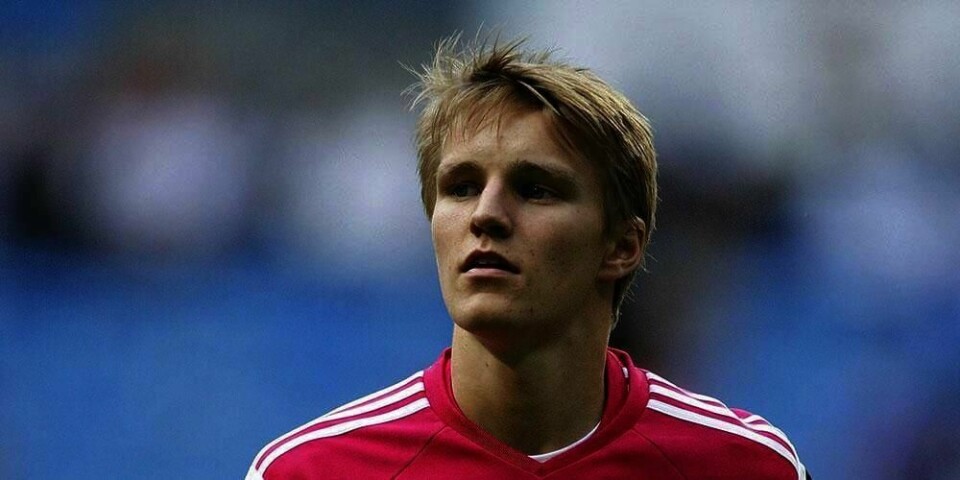 TRENERBYTTE: Det norske fotballtalentet Martin Ødegaard får ny trener i Real Madrid. Klubben tvang Carlo Ancelotti til å slutte fordi de ikke vant noen trofeer i år. Flere tror Rafa Benitez blir ny trener.