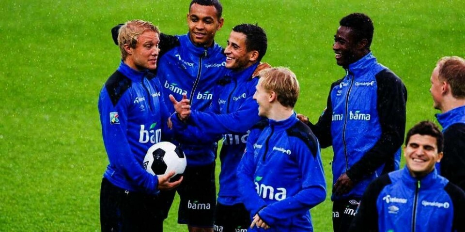 SEIER?Tirsdag kveld møter Norge Italia i fotball for herrer. Kan Norge ta seieren over italienerne? Her er det norske landslaget på mandagens trening.