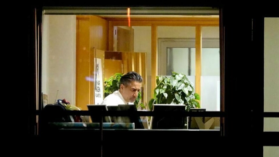 NY: Abid Raja ble sett i Kulturdepartementet torsdag kveld. Han blir ny kulturminister, melder flere medier.