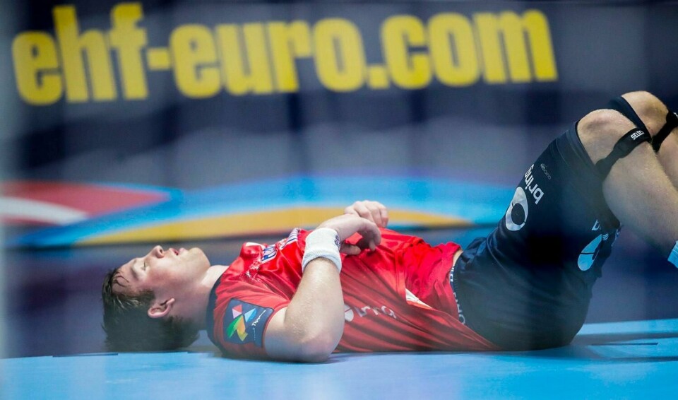 SKUFFET: Sander Sagosen var helt slått ut etter semifinalen mellom Norge og Kroatia. Den endte med at Norge tapte. Nå venter bronsefinale for laget. Foto: Vidar Ruud / NTB scanpix