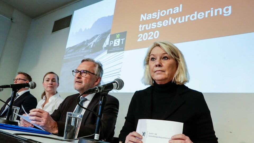 VURDERING: PST la fram sin trussel-vurdering for 2020. Justisminister Monica Mæland sitter til høyre.