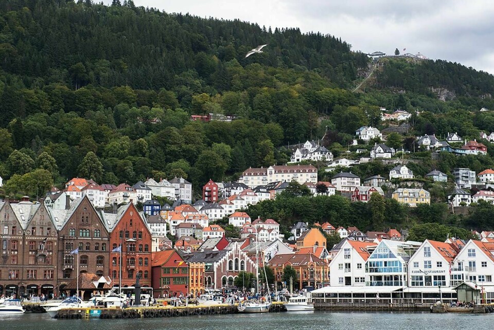 FEIRER: Bergen fyller 950 år. Folkefesten starter på Bryggen.