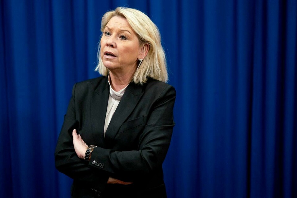 AVSTAND: Justisminister Monica Mæland ba folk holde avstand i helgen.