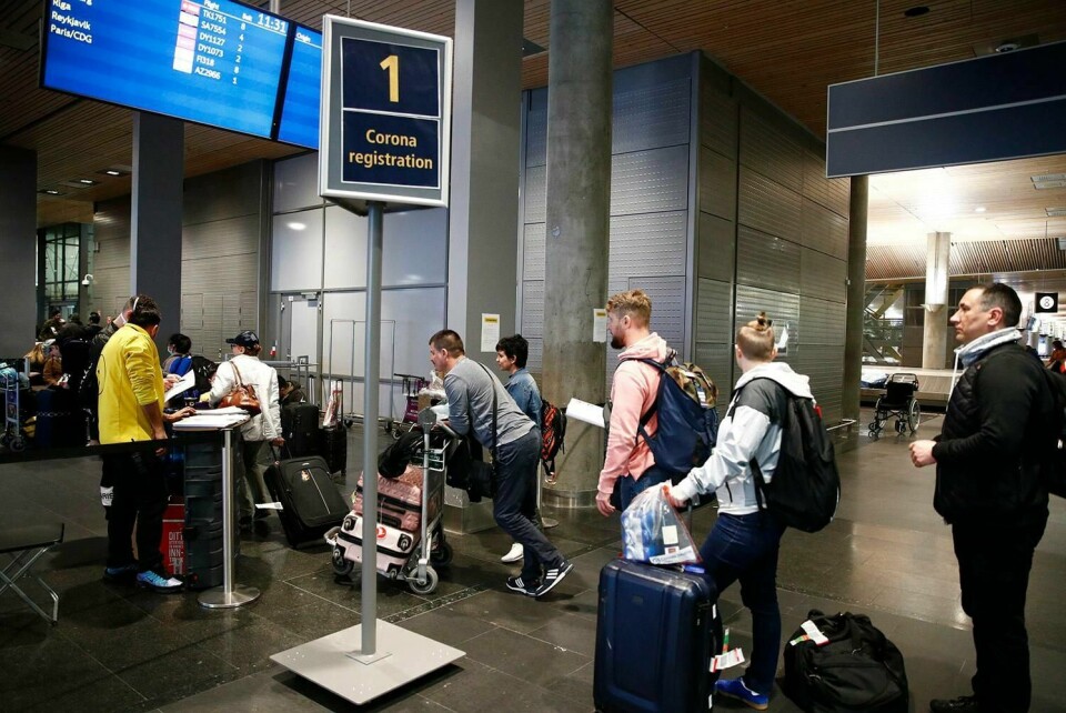 TIPS: Politiet har fått mange tips. Noen bryter for eksempel reglene for karantene. Har du vært på reise, må du i karantene i to uker. Bildet er et illustrasjonsfoto.