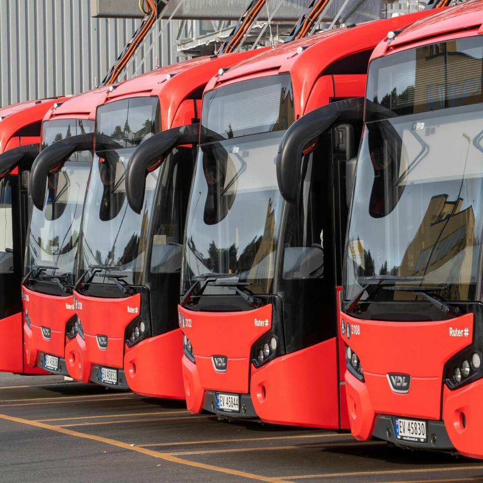 STANS: Bussene kan bli stående stille om det blir streik. Mer enn 5.500 bussjåfører kan bli tatt ut til streik fra søndag 11. april.