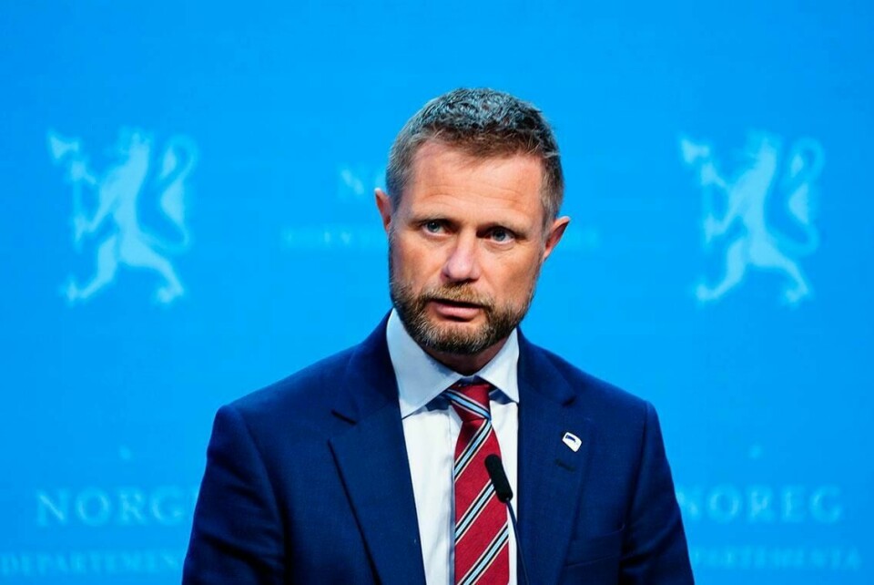 FORDELING: Noen kommuner må gi av sine vaksinedoser til 24 kommuner med mye smitte. Det har regjeringen og helseminister Bent Høie bestemt.