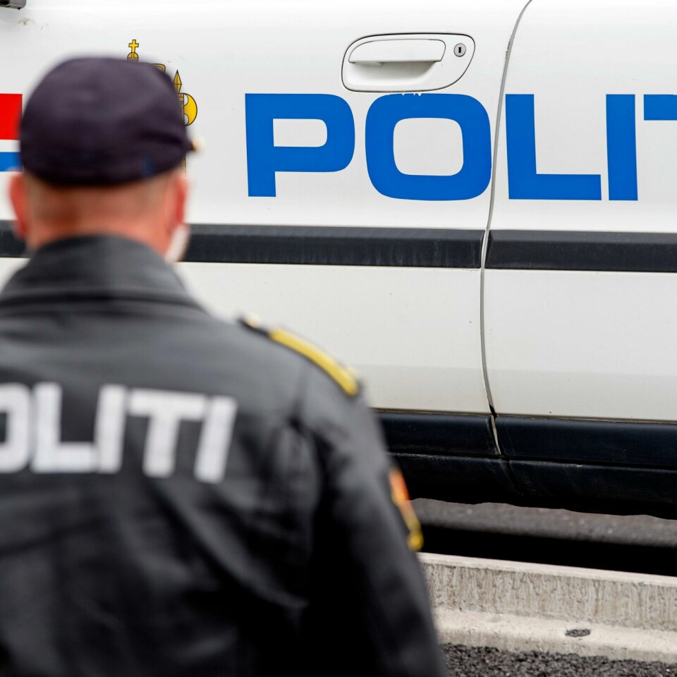 POLITI: Internasjonalt politi har avslørt flere kriminelle gjennom en app. Ni personer er tatt av politiet i Norge. Etter alvorlige hendelser knyttet til store samlinger med ungdom ber politiet i Oslo foreldre om å passe godt på barna sine. Illustrasjonsbilde: Gorm Kallestad / NTB