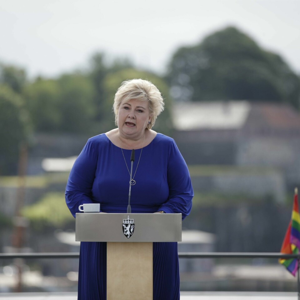 STATSMINISTER: Statsminister Erna Solberg vil gjerne fortsette i jobben sin. Det får hun vite etter stortingsvalget-valget i høst. Statsminister Erna Solberg (H) oppsummerte det siste halve året fredag. Foto: Hanna Johre / NTB