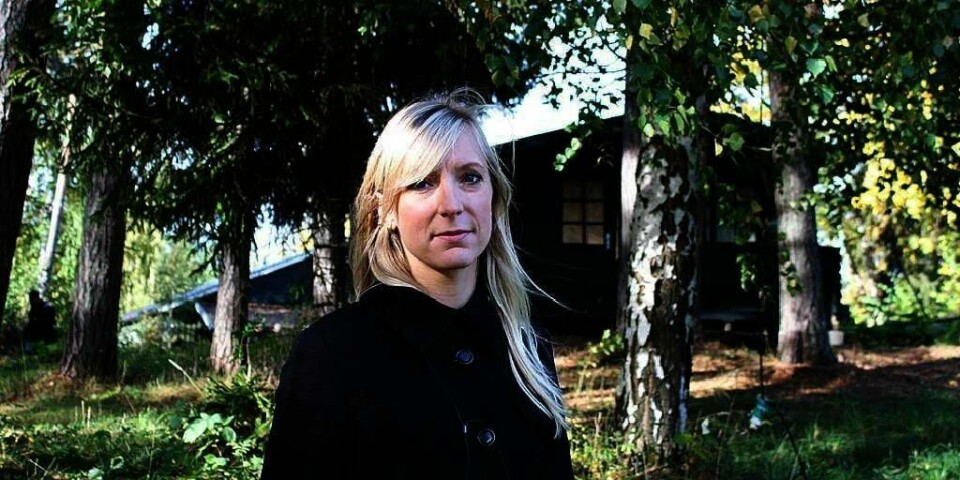 SPESIELT: Kanalen TV 2s journalist Yvonne Fondenes er på Utøya for første gang. Det er etter terror-angrepene. Hun synes det er vanskelig å forestille seg det som skjedde på øya 22. juli.