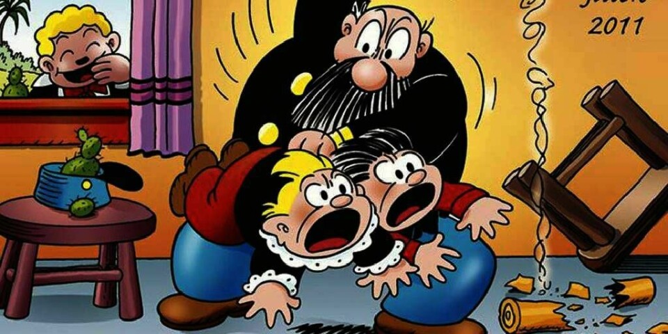 JULING: Igjen havner de to barna Knoll og Tott i trøbbel i årets julehefte. Mange nordmenn synes ikke det blir jul uten tegneserier. Disse juleheftene fyller i år 100 år.