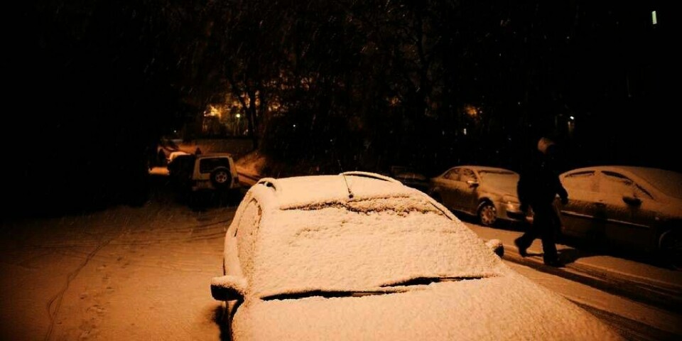 SNØ: Tirsdag kveld kom snøen til Sør-Norge.