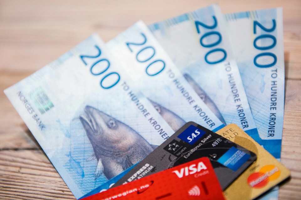 PENGER: Mange blir fristet til å søke om dyre forbruks-lån. 700.000 flere søkte om slike lån i fjor. Det er sammenlignet med året før.