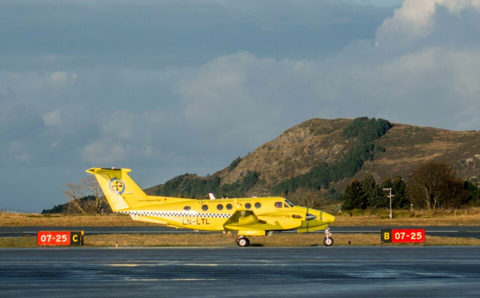 KRISE: Ambulansefly må stå på bakken. Det finnes ikke nok piloter, og flyteknikere er syke.