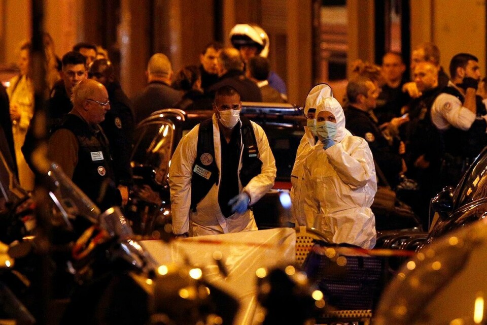 ANGREP: En mann ble drept med kniv i Paris. Angriperen ble drept av politiet.