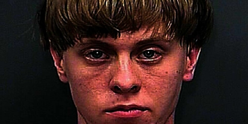 TATT: Dylan Roof er tatt for drapene i en kirke i South Carolina i USA. Det var hårsveisen som gjorde at onkelen kjente han igjen. Politiet mener drapene var rasistiske.