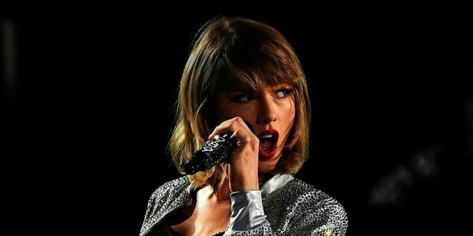 LETTET: Popstjernen Taylor Swift sier hun er lettet. Hun protesterte mot Apples nye strømmetjeneste. De ville ikke betale lønn til artistene de første månedene. Nå har Apple ombestemt seg.