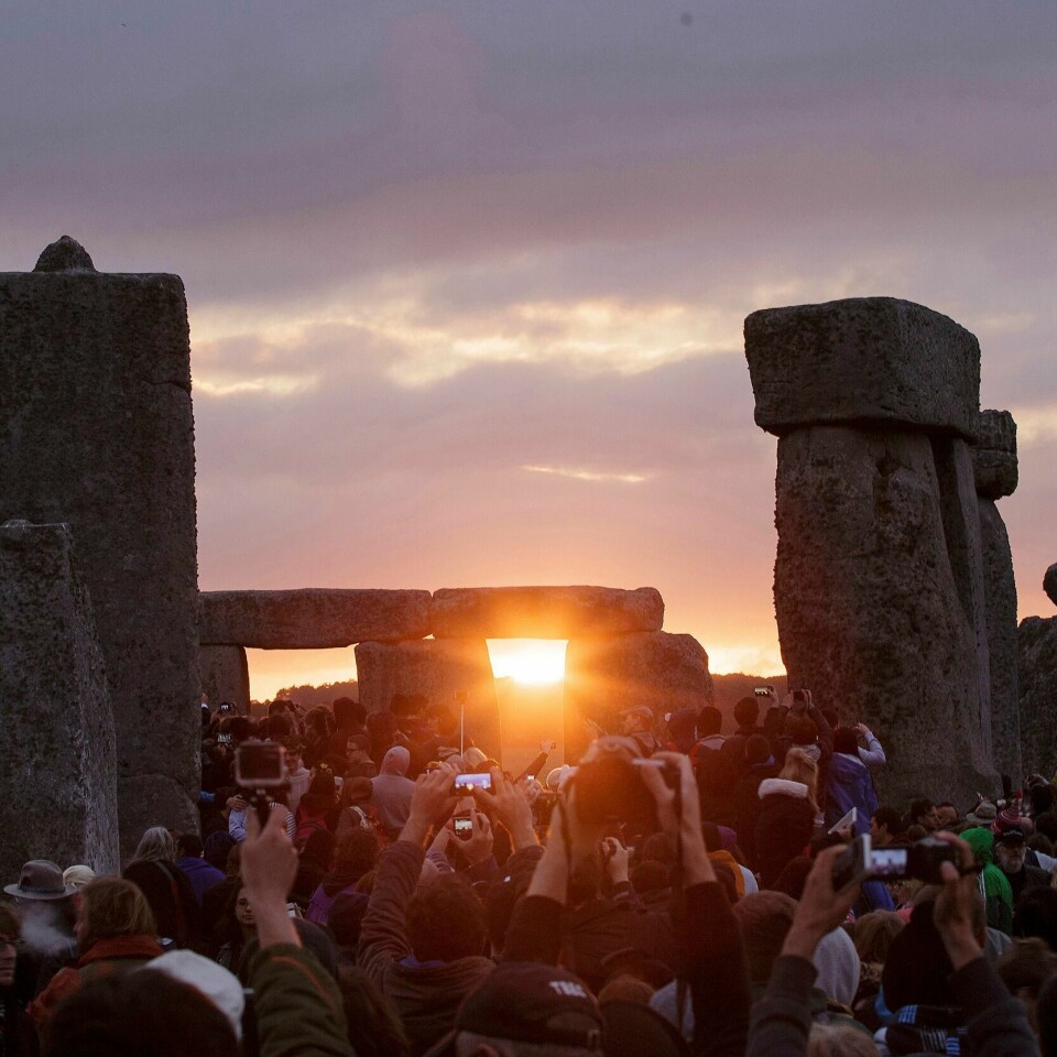 I dag er den lyseste dagen. Klokken 12:07 vil jorda sin nordlige del peke mest mot solen. Bildet er tatt av Stonhenge i England under sommersolvervet for tre år siden.