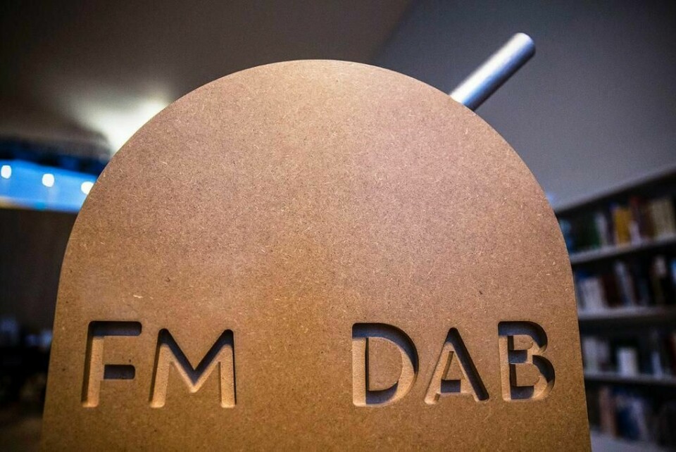 BYTTET: Ikke alle har byttet ut FM-radioen med DAB. Dermed blir det færre som lytter til radio.