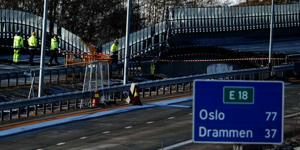 ÅPNER: Nå er det slutt på å kjøre lange veier rundt. Skjeggestad bru på E18 ved Holmestrand åpner fredag. Da kjører bilene i begge retninger på den ene brua, i hver sin fil. I tillegg åpnes nye E6 nord for Oslo torsdag.