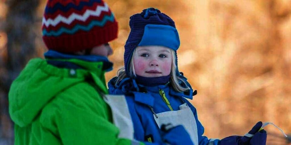 SKI:I den nye filmen om femåringene Karsten og Petra skal de to gå på ski. Men Petra blir venn med en som er flinkere enn Karsten, og Karsten blir sjalu.
