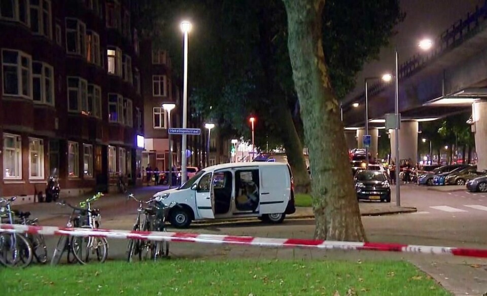 STANSET: Politiet etterforsker mulige planer om terror i Nederland. En mann ble pågrepet i denne bilen. Den var fylt med gassflasker. En annen mann ble pågrepet torsdag morgen.